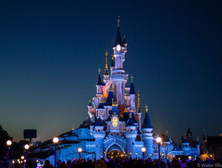 How to go to Disneyland from Paris